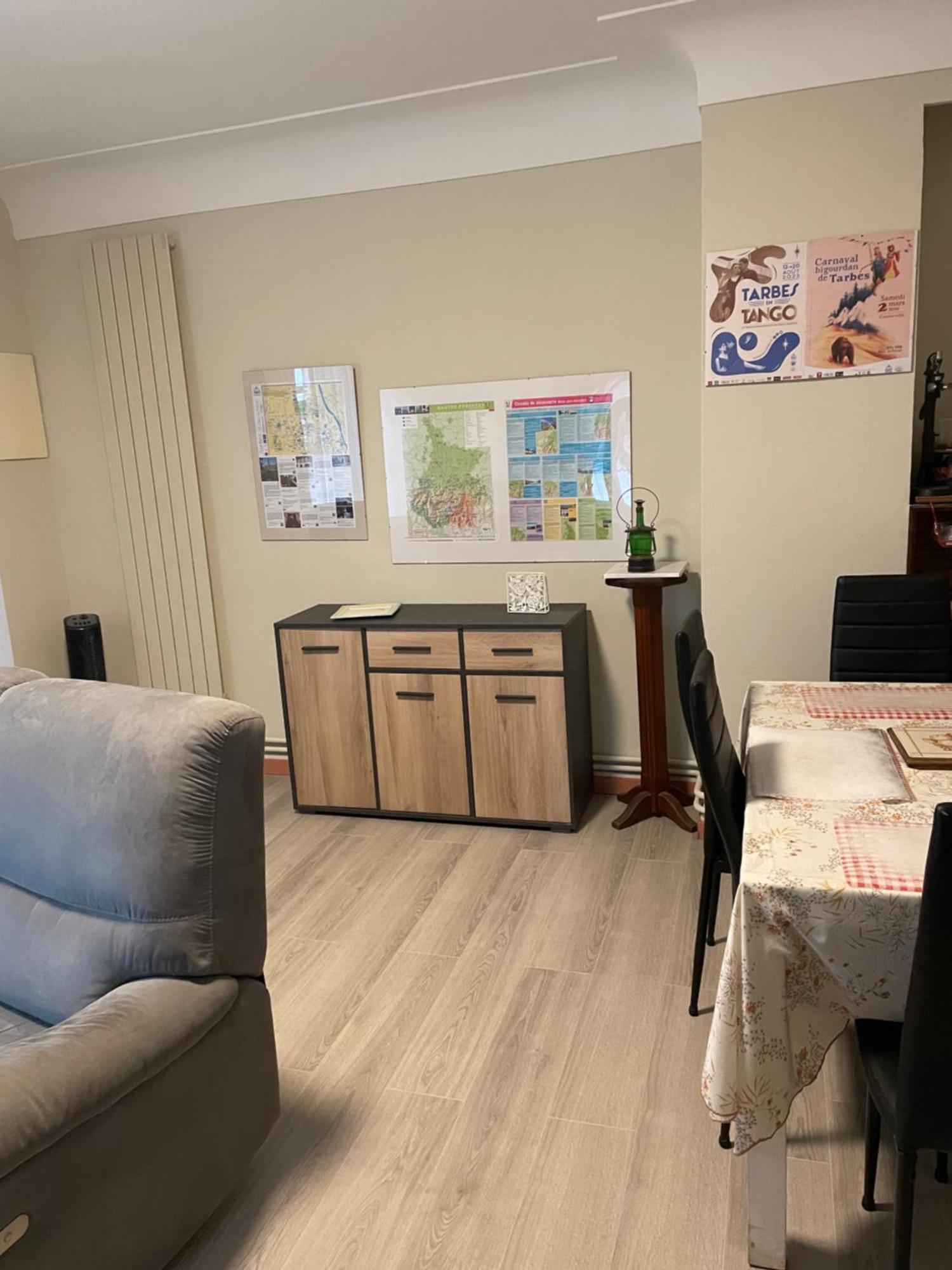 Chez Line Et Francis Apartment Tarbes Ngoại thất bức ảnh