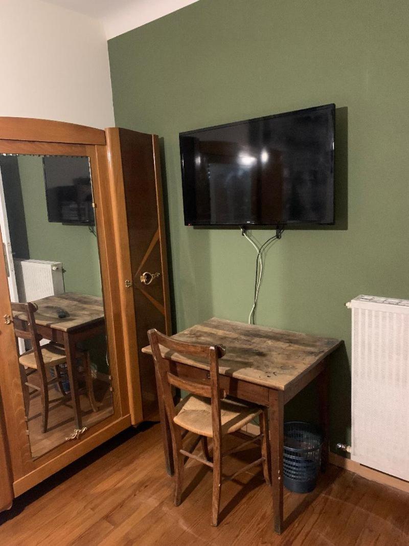 Chez Line Et Francis Apartment Tarbes Ngoại thất bức ảnh